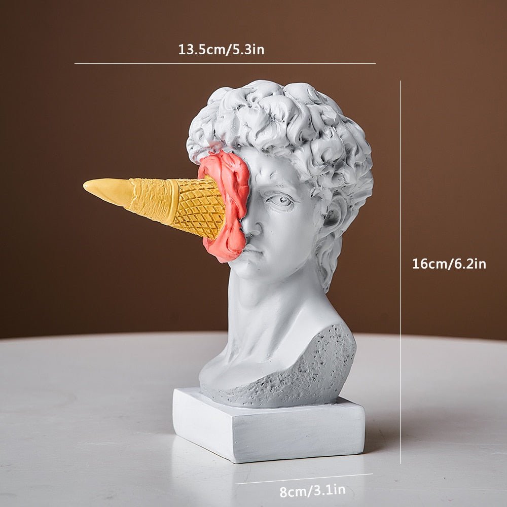 Escultura Nórdica Davi com Sorvete - Inspira