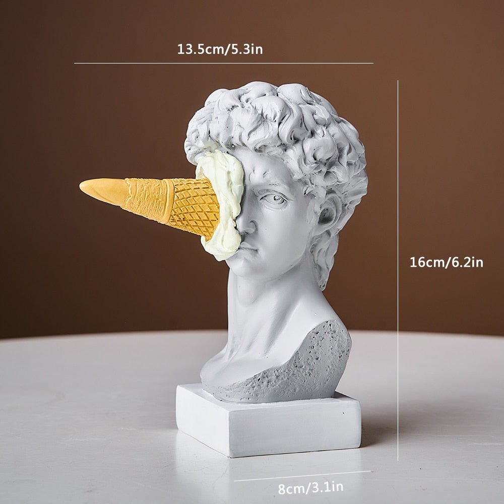 Escultura Nórdica Davi com Sorvete - Inspira
